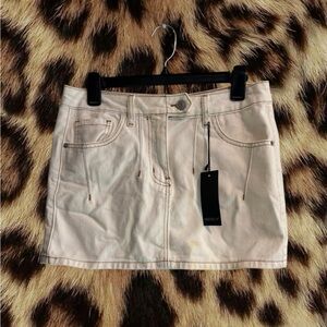 (SIZE M) Forever 21 Cream Skirt